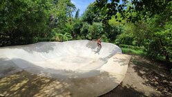Casa 1 Hab. c/Aire + Piscina + Skate Bowl + Parqueo Cubierto